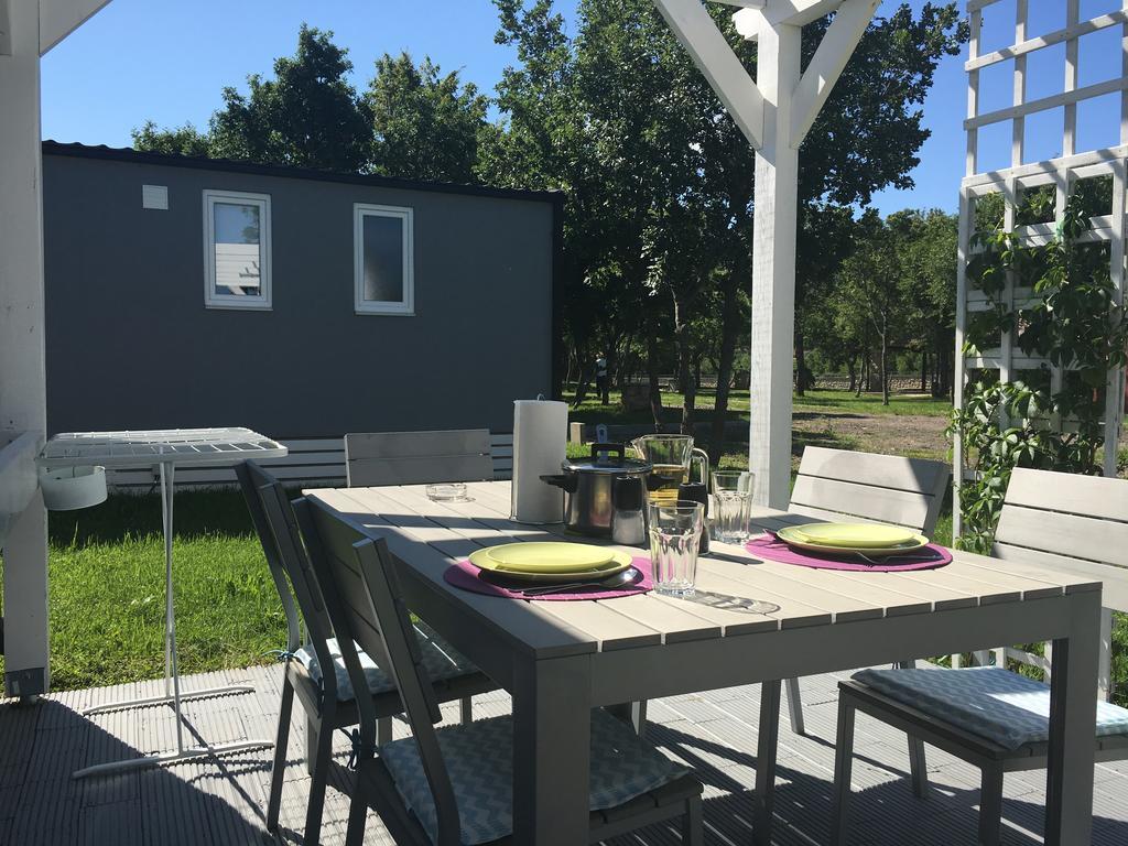 Micanovi Dvori Mobile Home Village Zrmanja Obrovac Exteriér fotografie